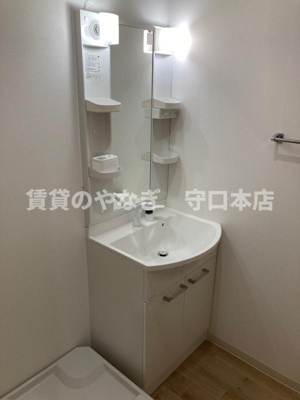【洗面所】 | フジパレス向島町Ⅰ番館 | 独立洗面台に室内洗濯し置き場のある脱衣室♪