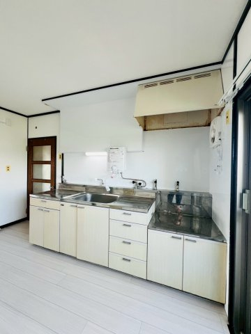 新多聞第３住宅のキッチン