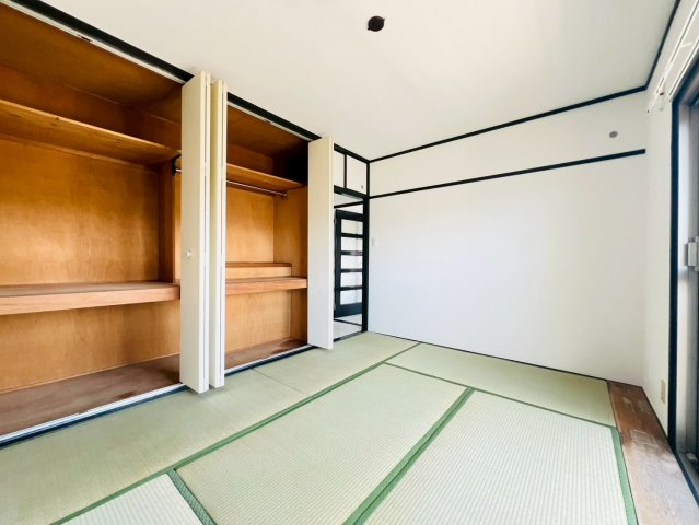 新多聞第３住宅のその他|リビング収納