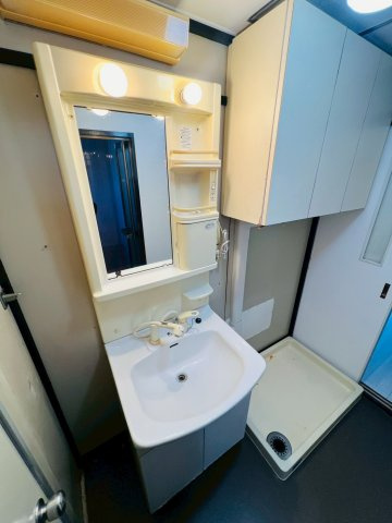 新多聞第３住宅の洗面所
