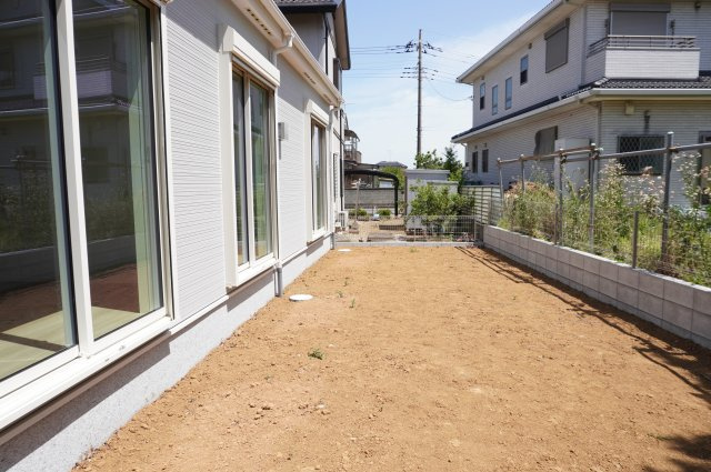 越谷市中島1丁目 新築分譲住宅の庭