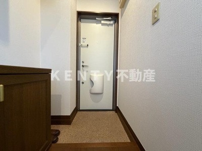 【玄関】 | 木の実 | 収納もある玄関です