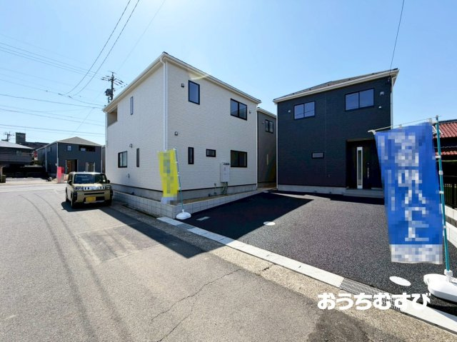 春日井市如意申町第2(全5棟)の前面道路含む現地写真