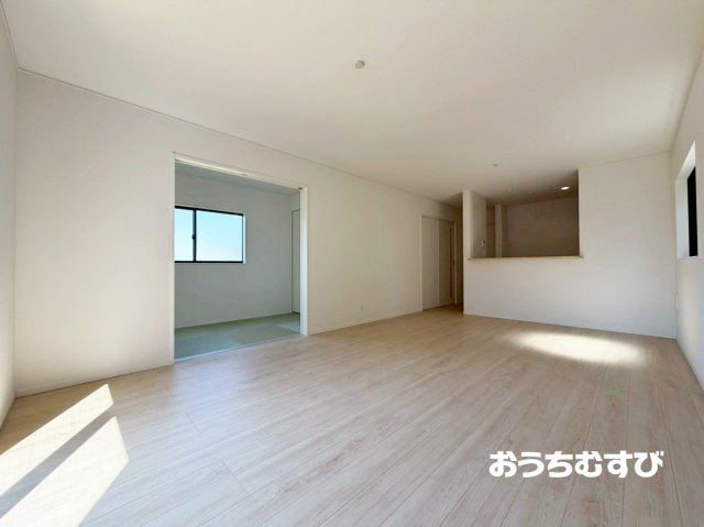 春日井市如意申町第2(全5棟)の居間・リビング