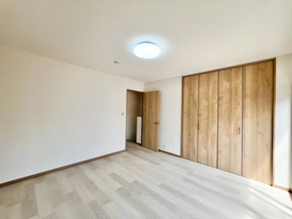【洋室】 | 南花田町　中古戸建