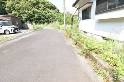 【前面道路含む現地写真】 | 鹿屋市大浦町　中古戸建