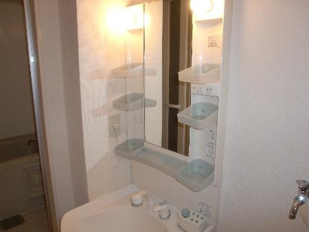熊本市北区四方寄町のアパートの独立洗面台