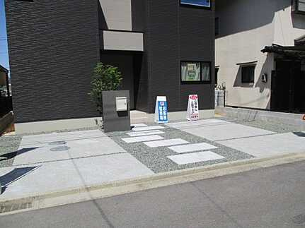 廿日市市六本松２丁目の前面道路含む現地写真