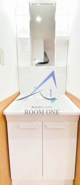 フォレックスコート本蓮沼の洗面所|独立洗面台です。