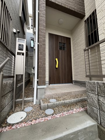 新築戸建貸家　28号のエントランス