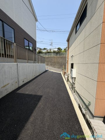 秦野市北矢名第15　新築戸建　全2棟2号棟の駐車場