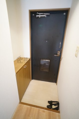 ヴィラ荻野の玄関