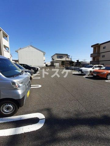 Ｌａ　Ｂｅｌｌｅｚｚａの駐車場|高崎、前橋のお部屋探しはエンドスケープまで！お客様の理想お聞かせ下さい♪
