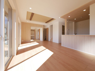 【居間・リビング】 | 甲斐市龍地 新築戸建全2棟 1号棟 オール電化・長期優良住宅 | 【同建設会社・同仕様建物写真】