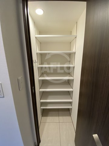 エステムコート北堀江Ⅱの収納|エステムコート北堀江Ⅱ　シューズウォークインクローゼット