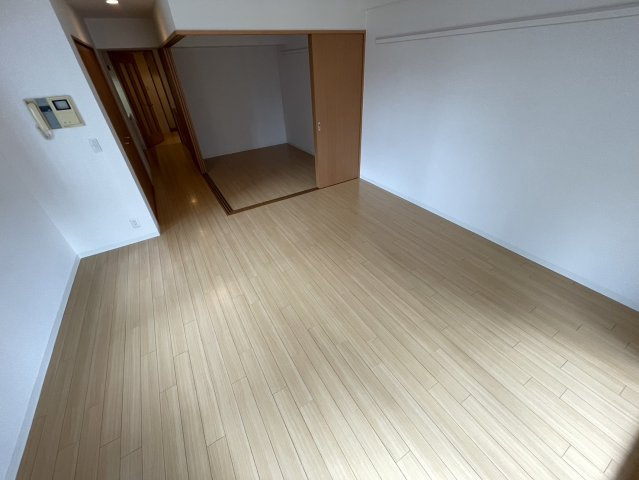 パークサイト泉の居間・リビング