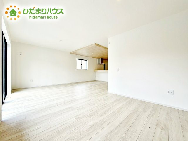 【居間・リビング】 | 水戸市元吉田町6期　新築戸建 | 子育て家族にもおすすめ！お子さんの成長がもっと楽しみになる家！