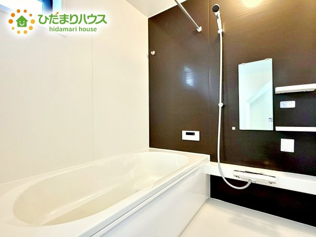 【浴室】 | 水戸市元吉田町6期　新築戸建 | 広々１坪タイプの浴室！雨の日のお洗濯にも大活躍な浴室乾燥機付き