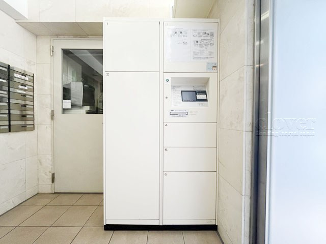 【設備】 | セーシェル恵比寿 | 仕事をしたり、家をあけがちな人にとっては必須となる、宅配BOX。ネット通販や宅配サービスの利用頻度が高い人にとっても、うれしい設備です。～即日のご見学可能～　お問合せはお気軽にどうぞ。