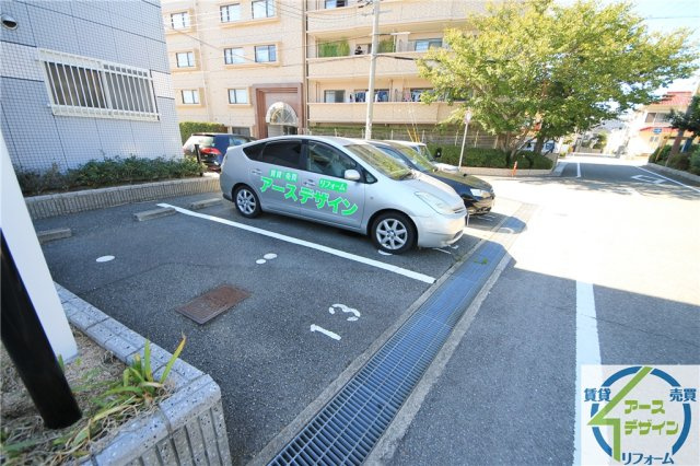 アネックス西明石の駐車場