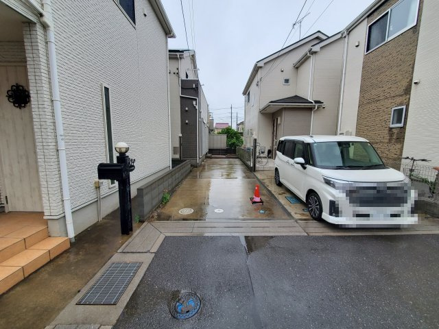 八潮市　南川崎　　中古戸建の前面道路含む現地写真|前面道路含む現地写真です