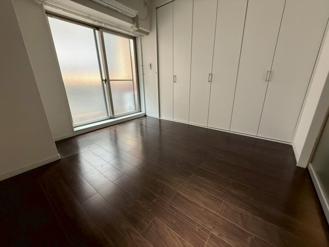 ビエラ江戸堀の洋室