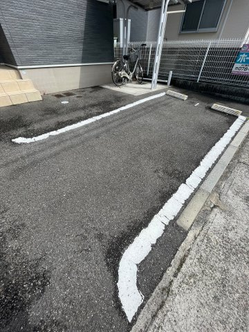 クレメント神陵台の駐車場