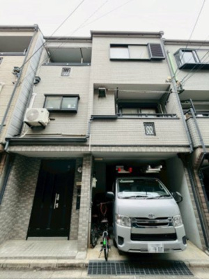 【外観】 | 戸建 大阪市鶴見区放出東１丁目 | 榎本小学校徒歩6分｜ビルトインガレージ・屋根裏収納付き4DK！明るい南向き