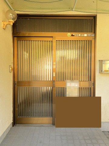 高知市福井町　中古戸建の玄関