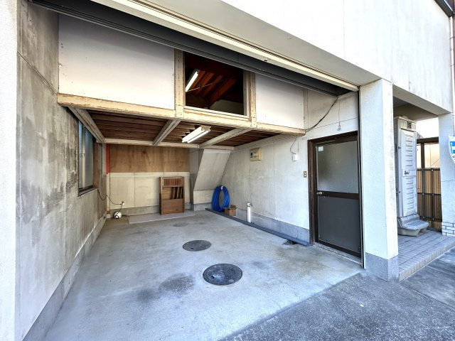 高知市福井町　中古戸建の駐車場
