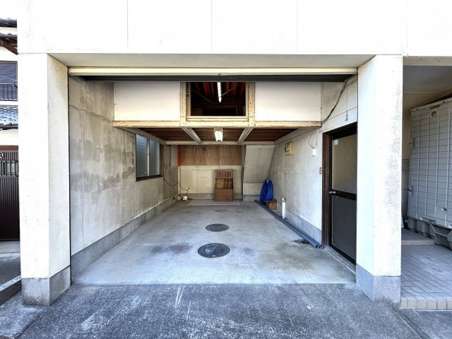 高知市福井町　中古戸建の駐車場