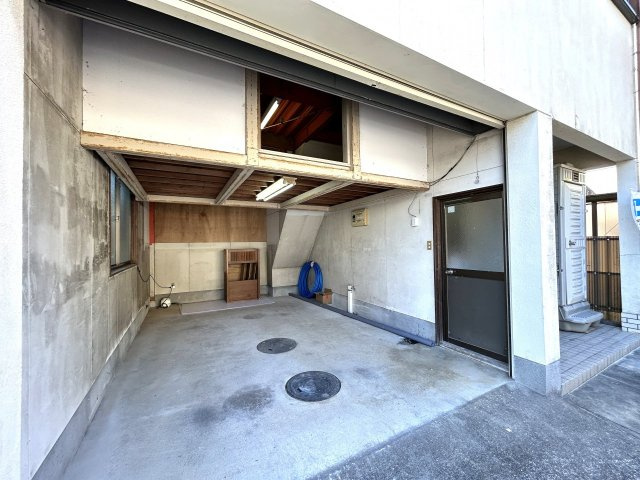 高知市福井町　中古戸建の駐車場