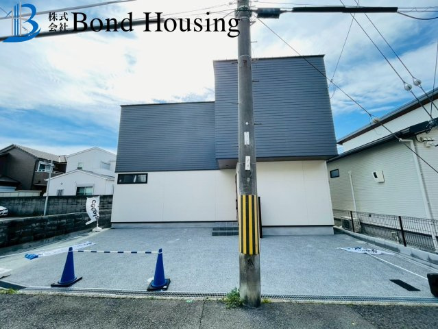 駐車スペース3台可能　東野町　新築戸建のその他
