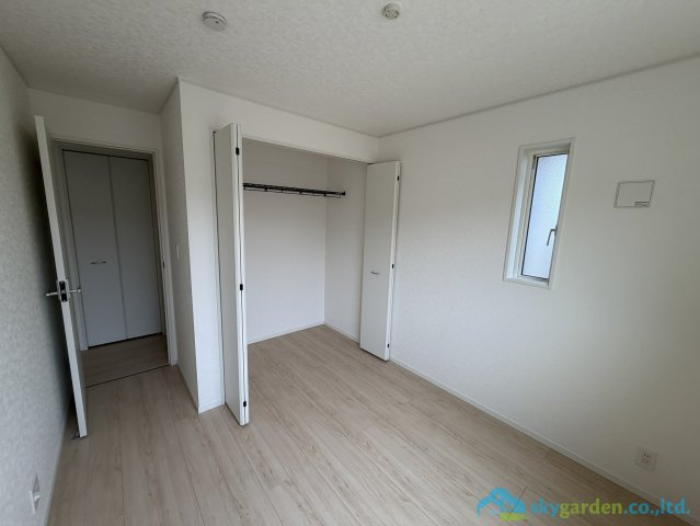 秦野市北矢名第15　新築戸建　全2棟1号棟の洋室
