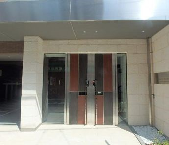 豊島区池袋４丁目の賃貸マンションのエントランス