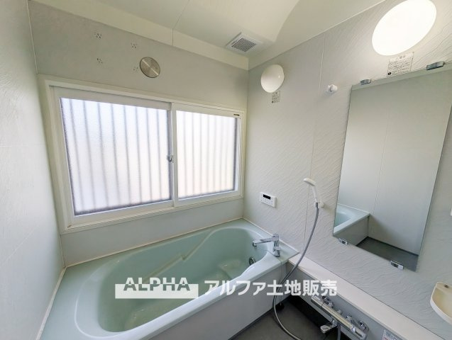 立川市砂川町8丁目　中古戸建の浴室|【Bathroom】
◆風呂◆カビが付きにくく軽くこすれば簡単に落ちるお掃除ラクラク仕様です。