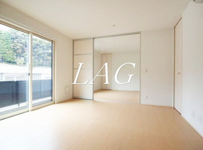 【居間・リビング】 | ルミナス | 洋室のお部屋です。