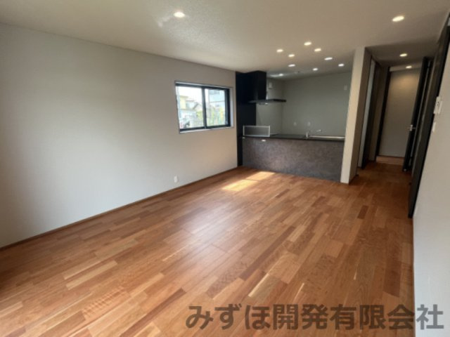 山形市下条町5丁目14-11の居間・リビング|9/2　LDK