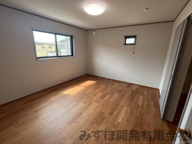 山形市下条町5丁目14-11の洋室|8/18　2階主寝室　洋室9帖