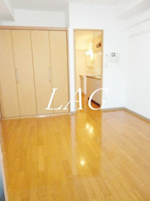 【居間・リビング】 | グランパパス | 洋室のお部屋です。