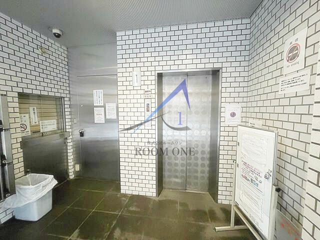 いづみニッテイハイム北新宿のエントランス|エントランスです。