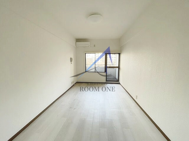 いづみニッテイハイム北新宿の居間・リビング|洋室のお部屋です。