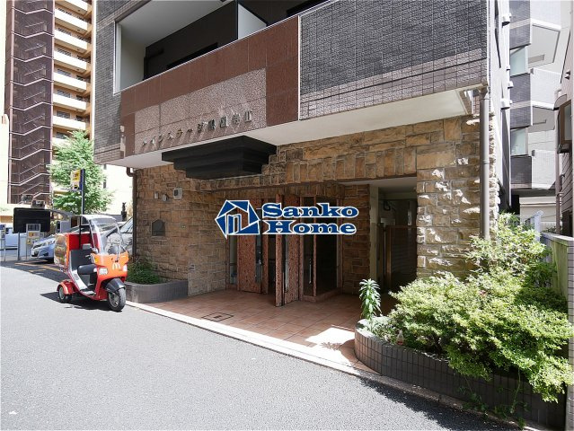 メインステージ護国寺Ⅱのエントランス