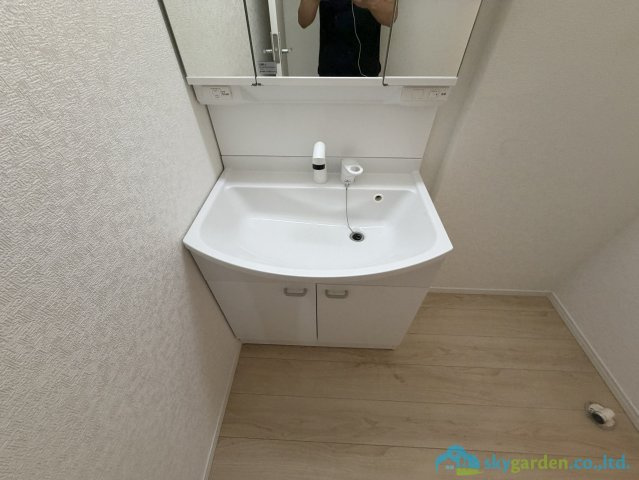 秦野市弥生町第5　新築戸建　全2棟2号棟の独立洗面台