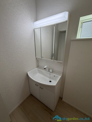 秦野市弥生町第5　新築戸建　全2棟2号棟の独立洗面台