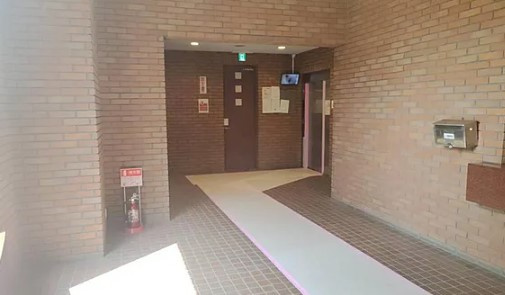 メロディーハイム関目高殿のエントランス