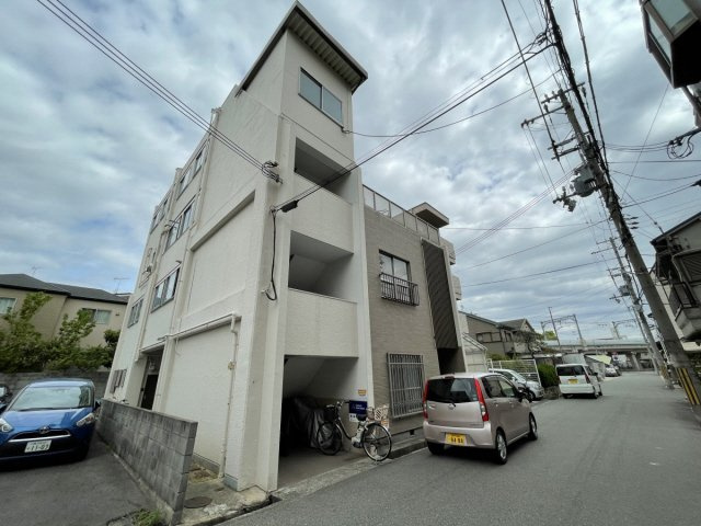 青山マンションの外観