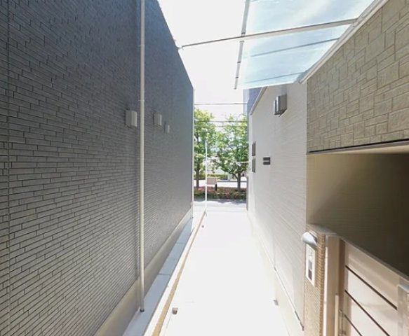 フジパレス阪急吹田駅南Ⅲ番館のエントランス