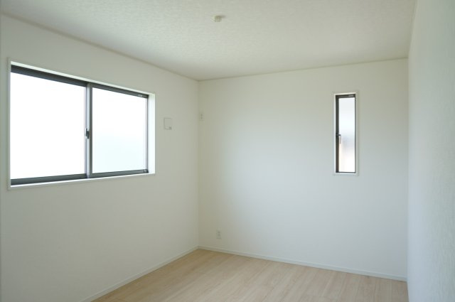 草加市原町3丁目 新築分譲住宅の洋室|2階 6.5帖