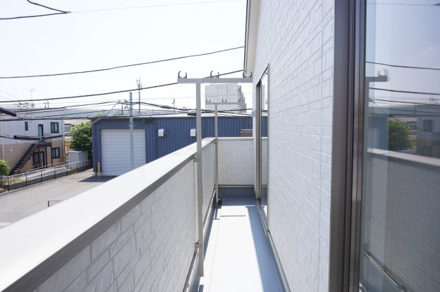 草加市原町3丁目 新築分譲住宅のバルコニー